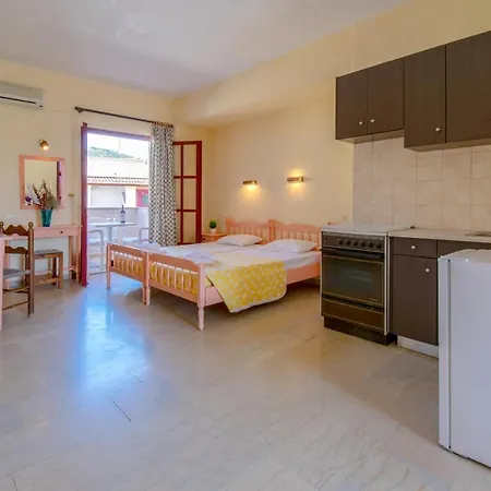 Bella Grecia And By Hotelius Appartement