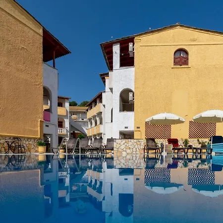 Bella Grecia And By Hotelius Apartman